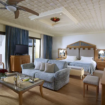 Vila Knossos Royal