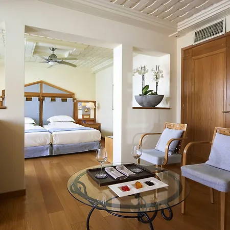 Vila Knossos Royal *