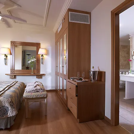 Villa Knossos Royal