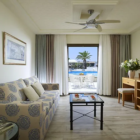 Knossos Royal Vila *