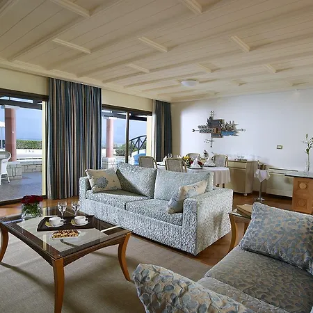 Vila Knossos Royal *