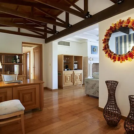 Vila Knossos Royal